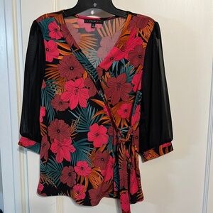 Flower Top With Sheer Ballon Sleeves Size Small